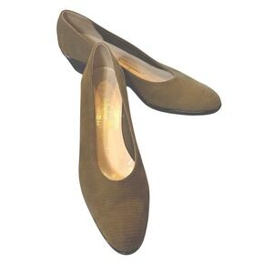 Salvatore Ferragamo Boutique Olive Green Ribbed Wedge Pumps DP30197 Italy 9 4A